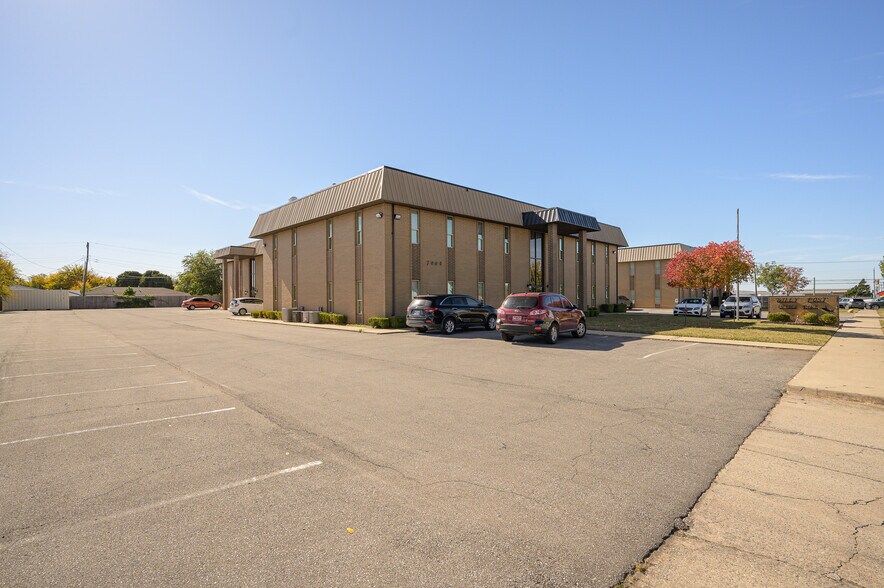 7004 NW 63rd St, Bethany, OK for sale - Building Photo - Image 3 of 92