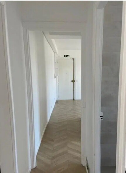 Office in Boulogne-Billancourt for lease - Building Photo - Image 3 of 9