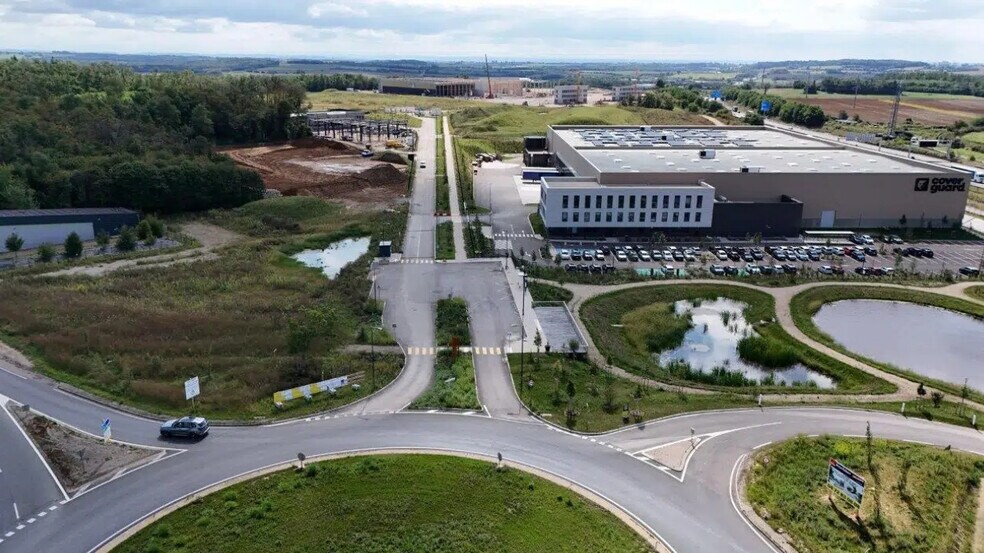 Flex in Mionnay for sale - Aerial - Image 1 of 2