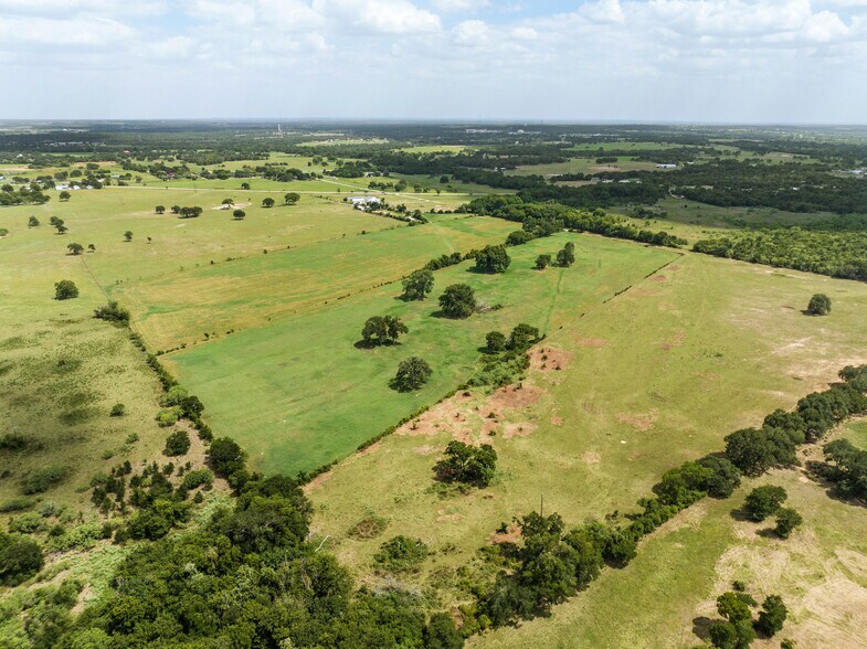 850 FM 3000, Elgin, TX for sale - Primary Photo - Image 1 of 1