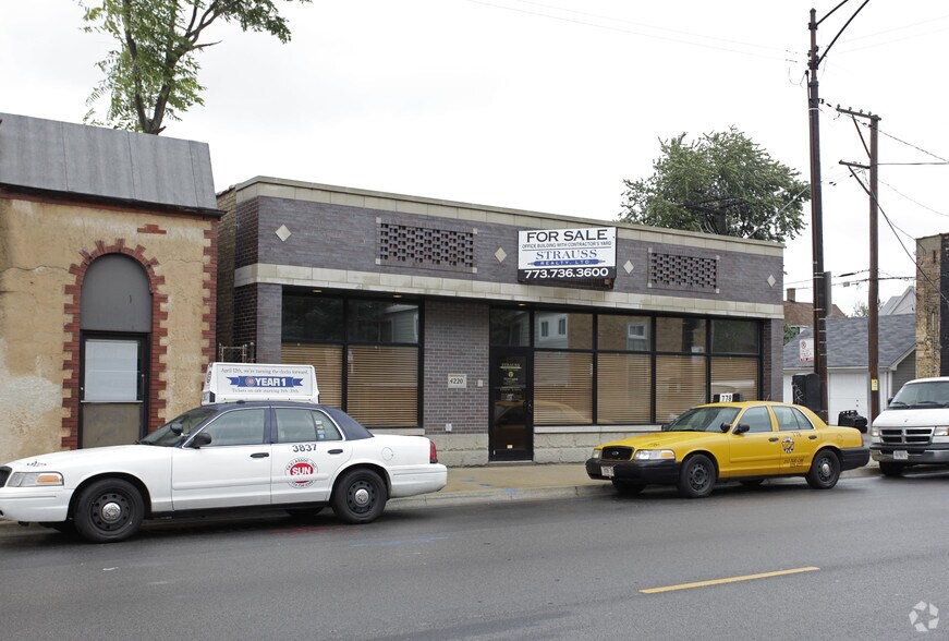 4220 W Montrose Ave, Chicago, IL for sale - Building Photo - Image 2 of 9