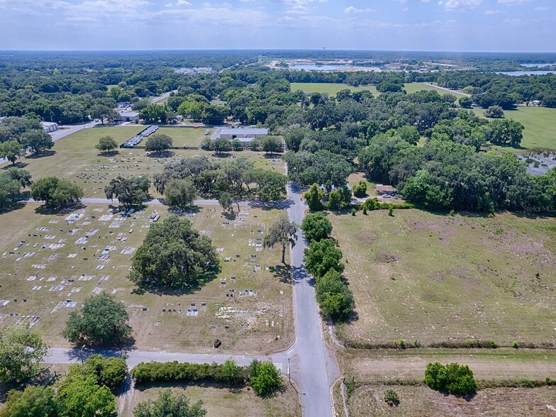 E Park St, Center Hill, FL for sale - Building Photo - Image 3 of 9