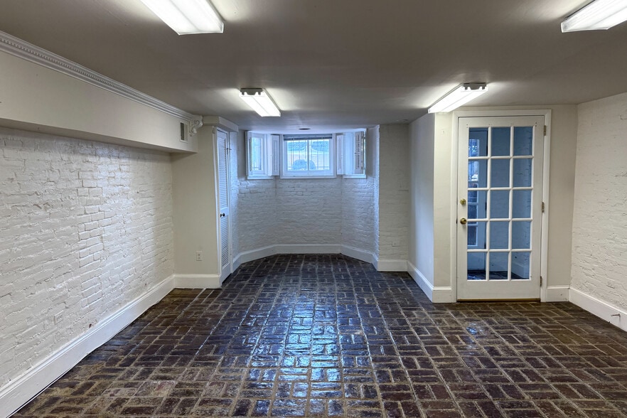 908 Pennsylvania SE, Washington, DC for lease - Building Photo - Image 2 of 2