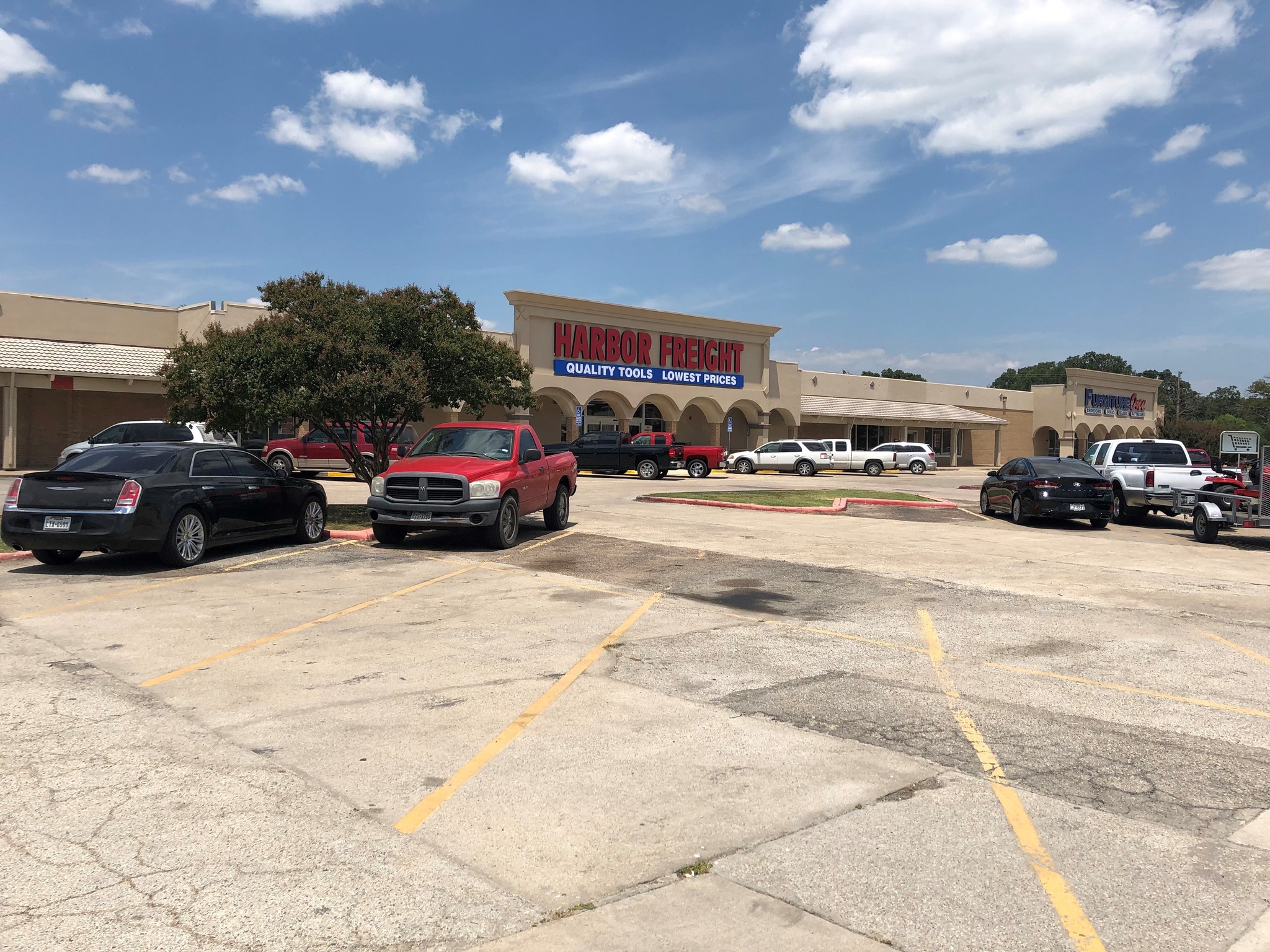 1400-1418 W Moore Ave, Terrell, TX for lease Building Photo- Image 1 of 7