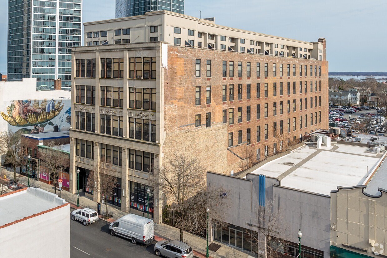 554 Main St, New Rochelle, NY for lease Primary Photo- Image 1 of 10