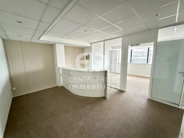 Office in Nice for lease - Interior Photo - Image 3 of 8