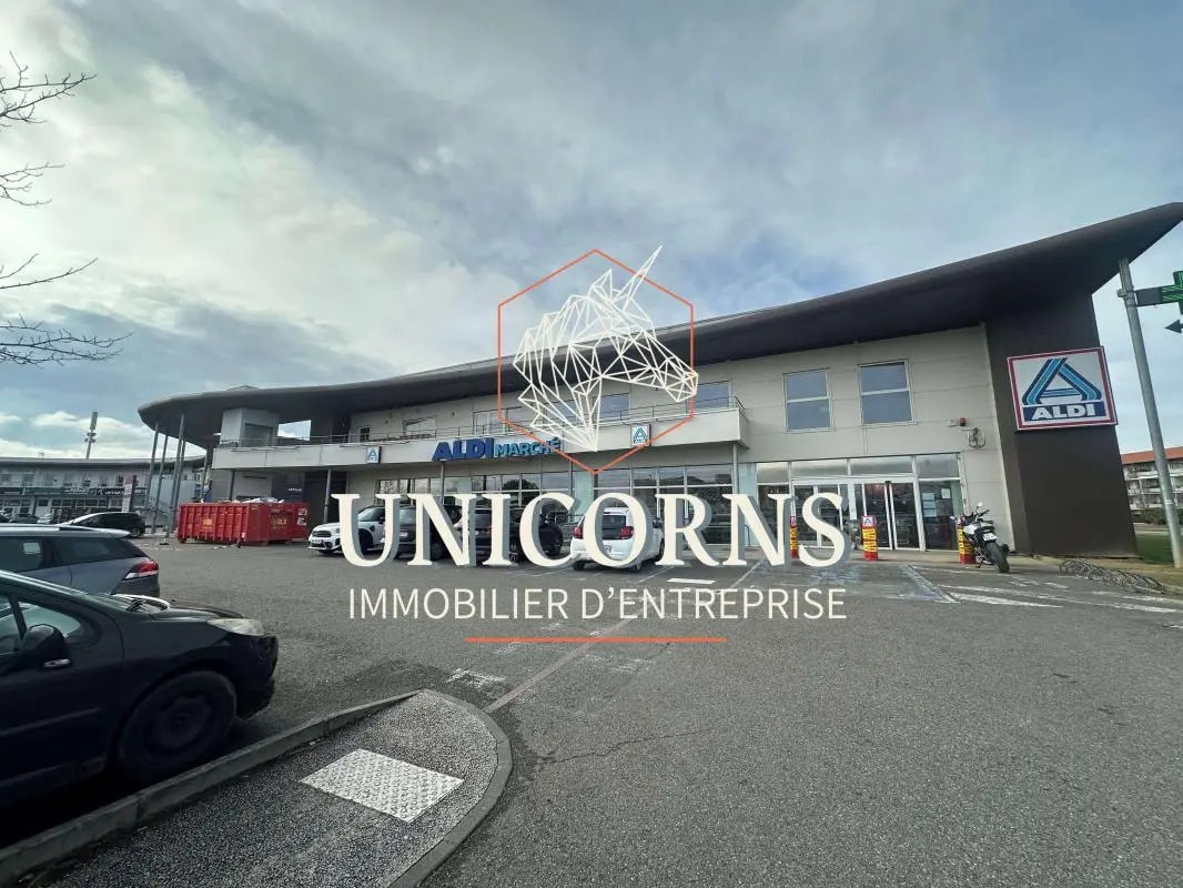 Retail in Colomiers for lease Building Photo- Image 1 of 5