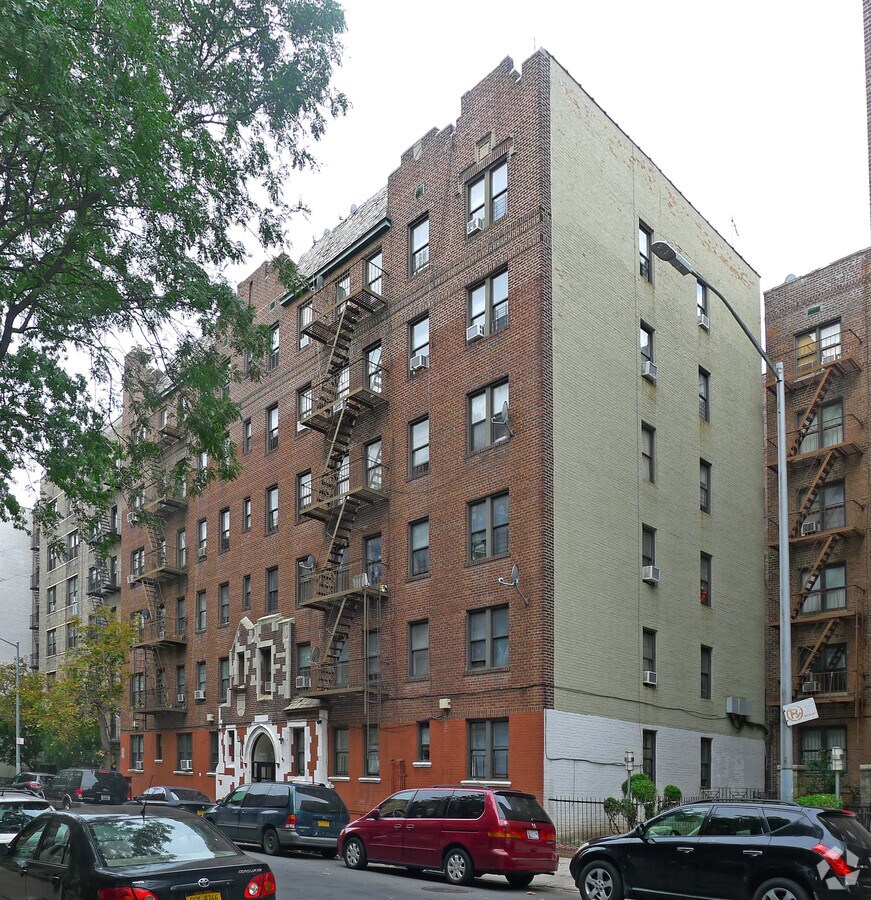 1521 Crooke Ave, Brooklyn, NY 11226