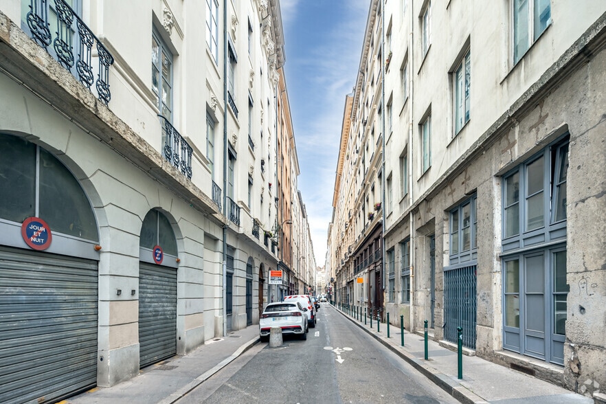 4 Rue Royale, Lyon for sale - Building Photo - Image 3 of 3