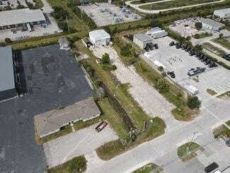 More details for 2906 Cargo St, Fort Myers, FL - Industrial for Lease