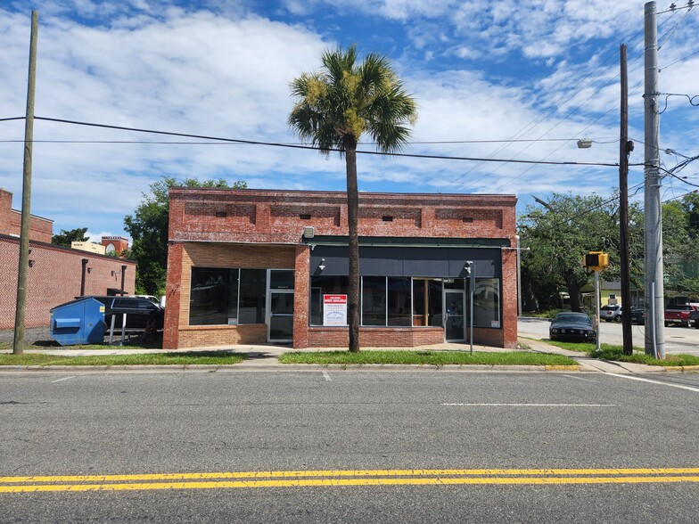 1209-1211 Gloucester St, Brunswick, GA for lease - Building Photo - Image 1 of 10