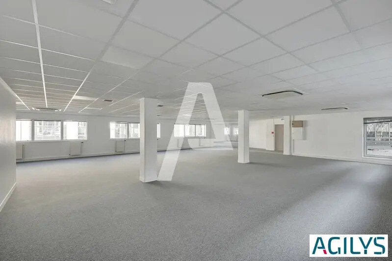 2-12 Rue Du Chemin Des Femmes, Massy for lease - Interior Photo - Image 3 of 6