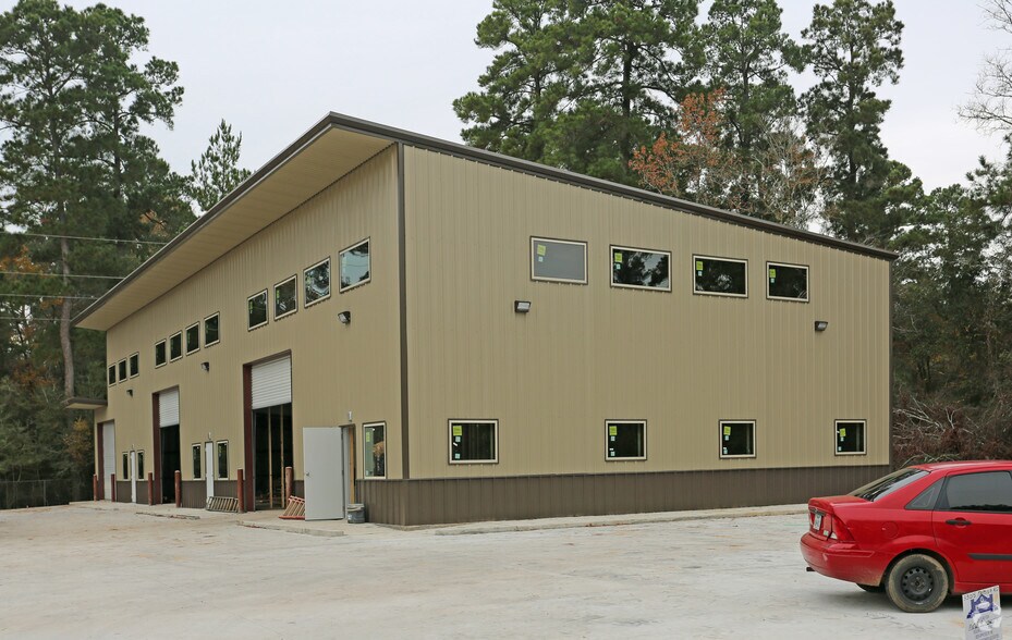 33015 Tamina Rd, Magnolia, TX for lease - Building Photo - Image 1 of 2