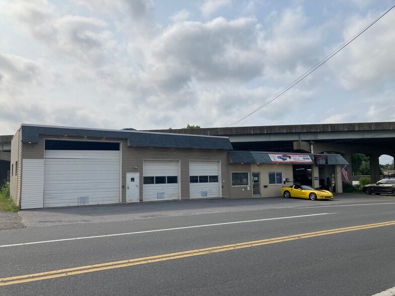 Hummel Avenue portfolio of 3 properties for sale on LoopNet.com - Building Photo - Image 2 of 8