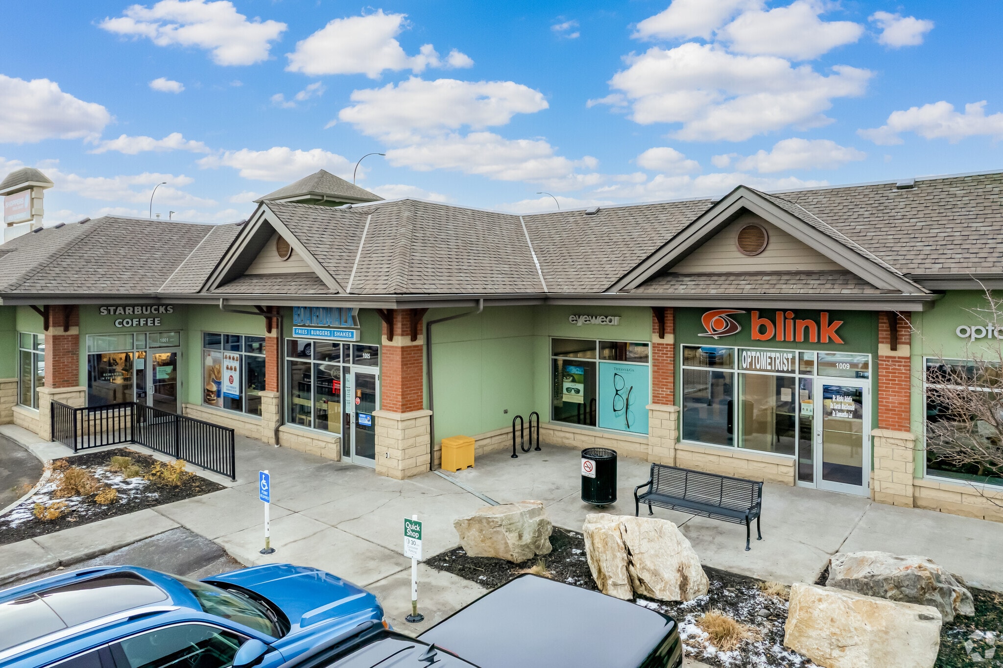 873 85th St SW, Calgary, AB for sale Primary Photo- Image 1 of 1