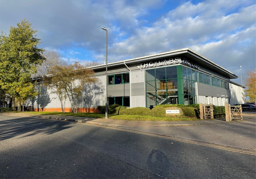 2 Sandown Centre, Trowbridge, BA14 0XD