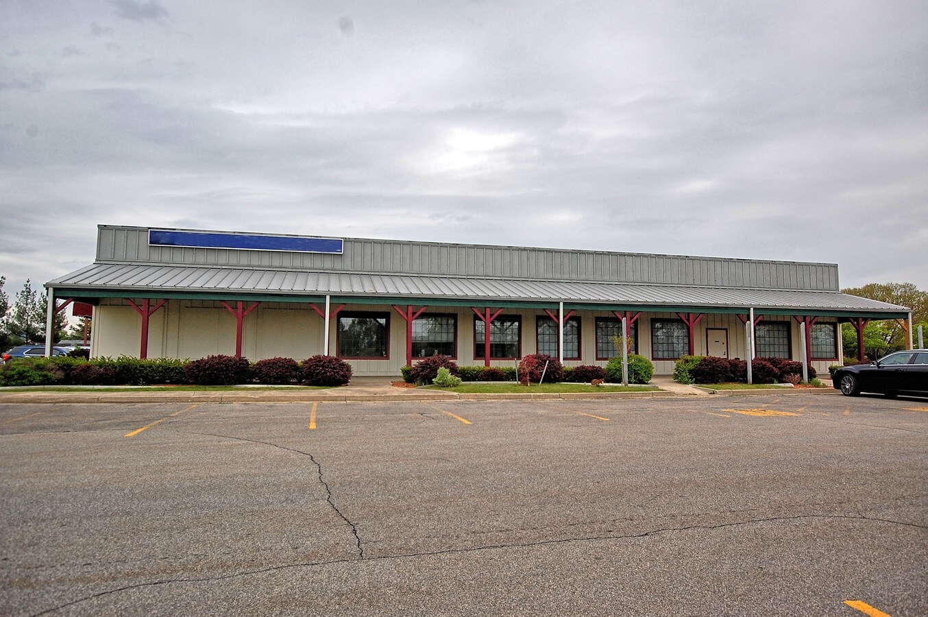 3898 Vineyard Dr, Dunkirk, NY 14048