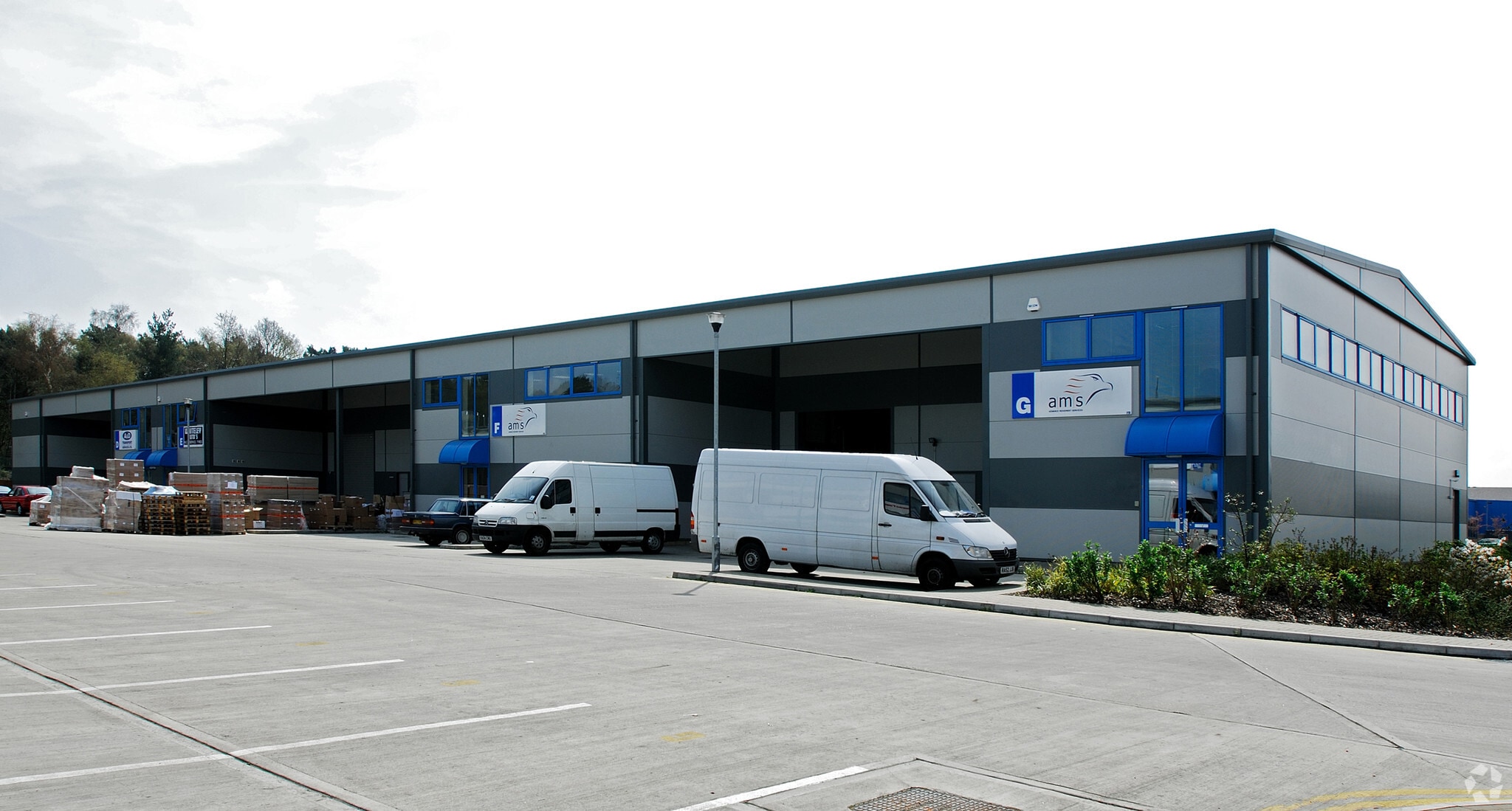 Forsyth Rd, Woking for sale Primary Photo- Image 1 of 1