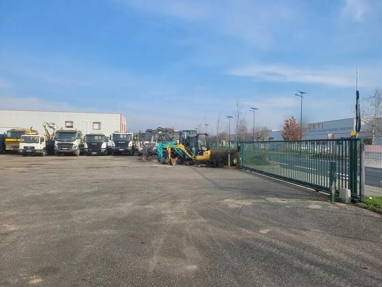 Industrial in Trévoux for lease - Construction Photo - Image 2 of 4