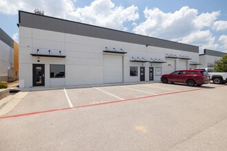 2020 N Bell Blvd, Cedar Park, TX for lease Interior Photo- Image 2 of 35