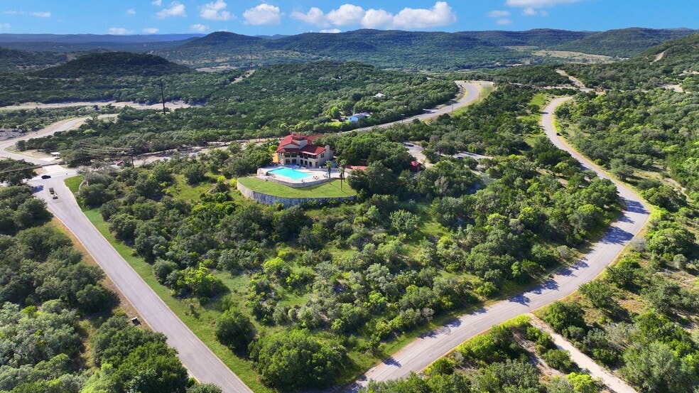 169 Private Road 1710, Mico, TX for sale - Building Photo - Image 3 of 50