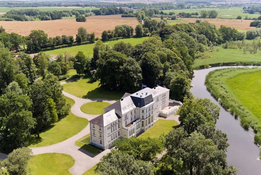 for sale - Building Photo - Image 2 of 7