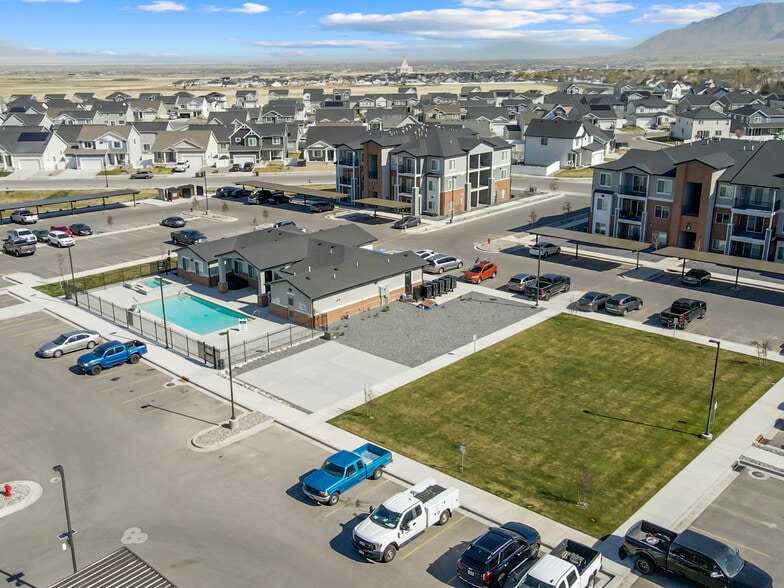 1241 N Lexington Greens Dr, Tooele, UT for sale - Building Photo - Image 3 of 24