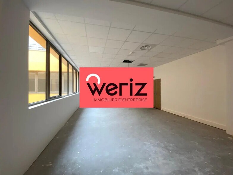 Office in La Ciotat for lease - Interior Photo - Image 3 of 9