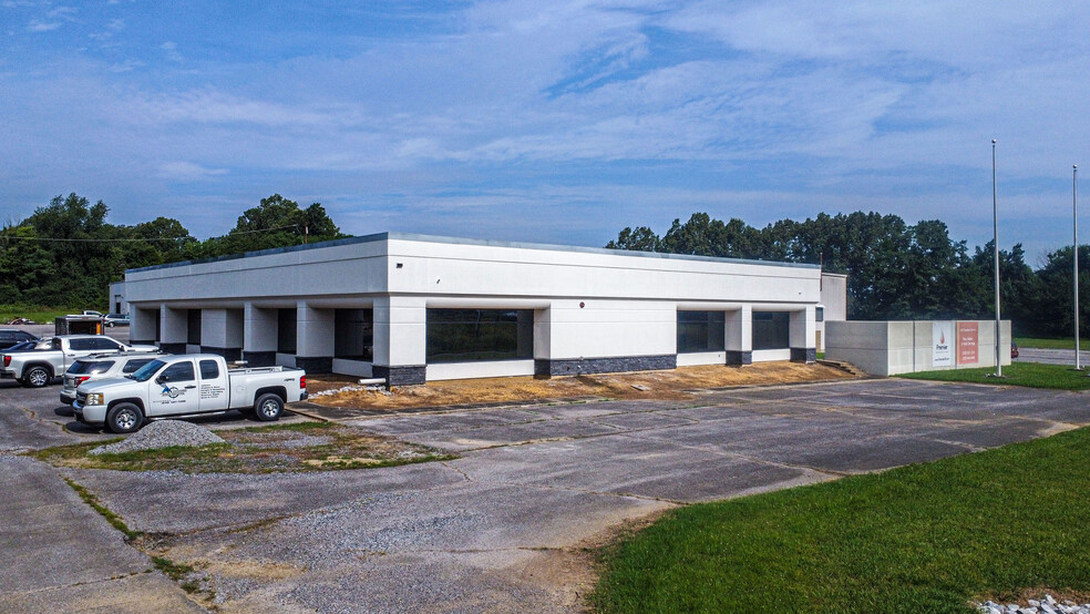 485 Old Symsonia Rd, Benton, KY for lease - Building Photo - Image 1 of 24