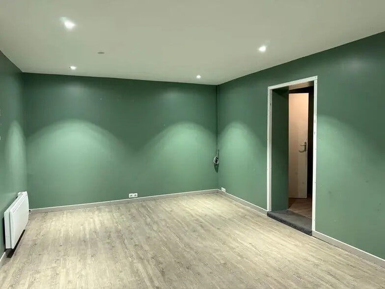 Office in Liévin for lease - Interior Photo - Image 3 of 4