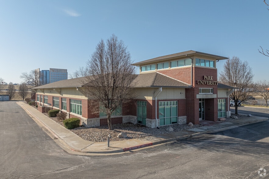 20101 E Jackson Dr, Independence, MO for sale - Building Photo - Image 3 of 20