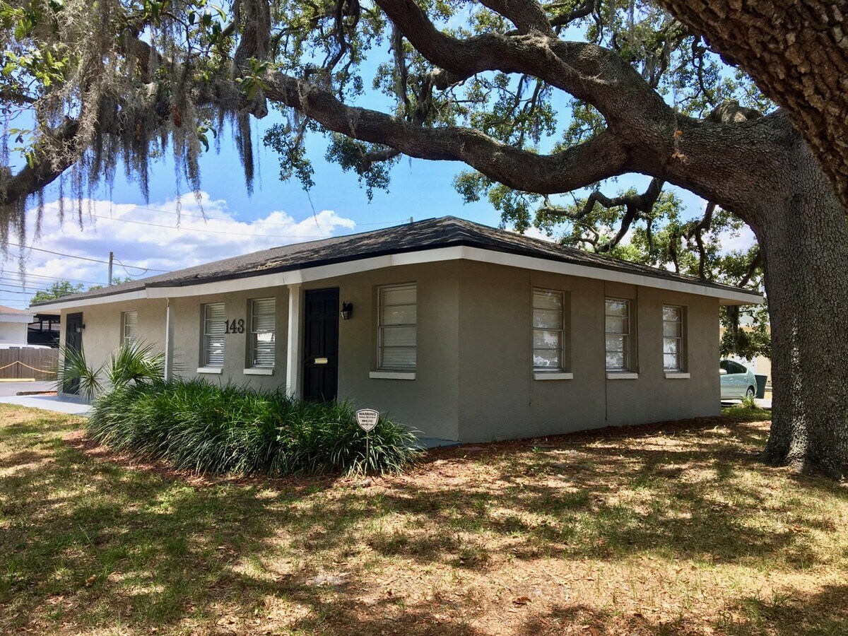 143 8th Ave, Safety Harbor, FL 34695