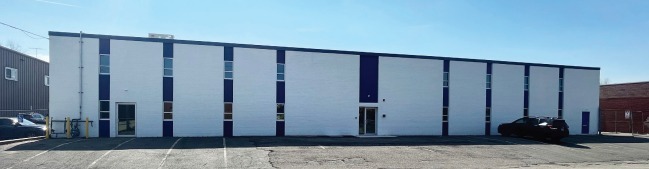 175 Lauman Ln, Hicksville, NY for lease - Building Photo - Image 3 of 4