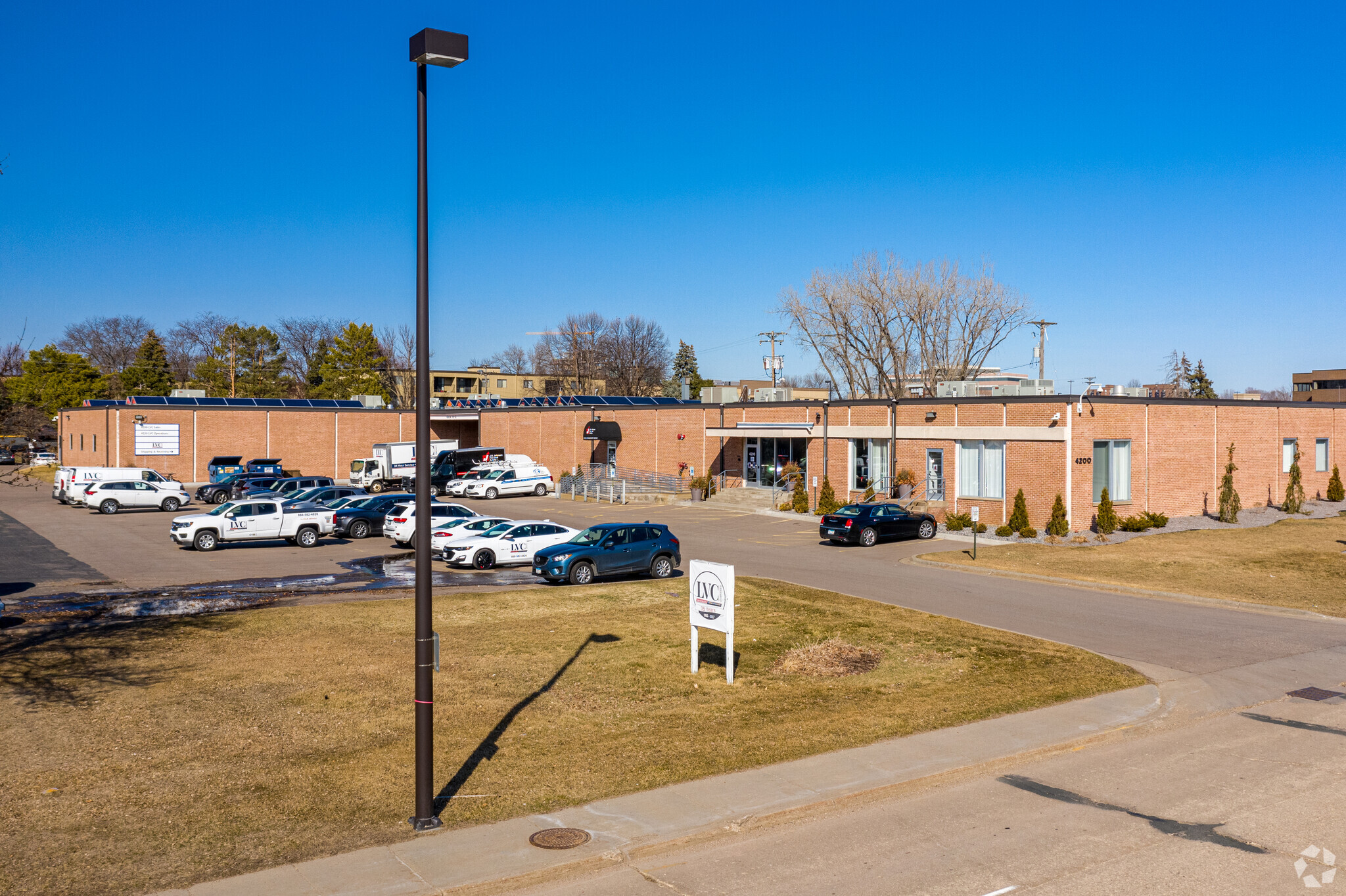 4200-4250 76th St W, Edina, MN for lease Primary Photo- Image 1 of 8