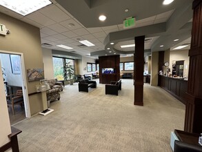 463 Tremont St W, Port Orchard, WA for lease Lobby- Image 2 of 8