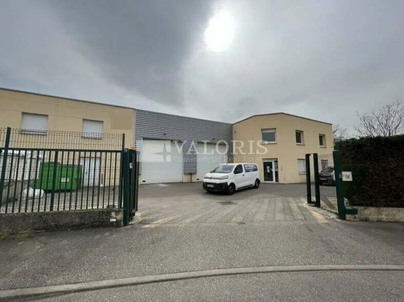 Flex in Vénissieux for lease - Building Photo - Image 3 of 57