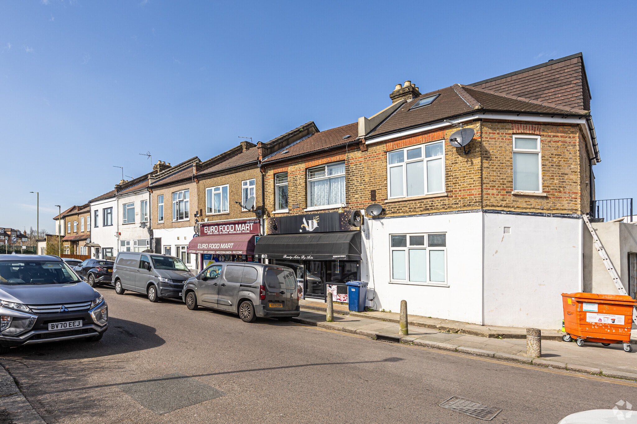 69 Brunswick Ave, London for sale Primary Photo- Image 1 of 1
