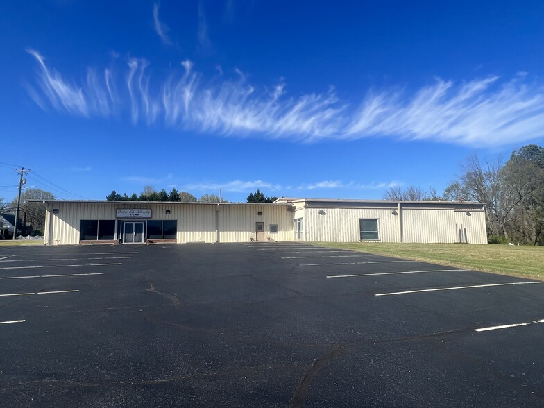 2307 S Boston Rd, Danville, VA for sale - Building Photo - Image 2 of 40