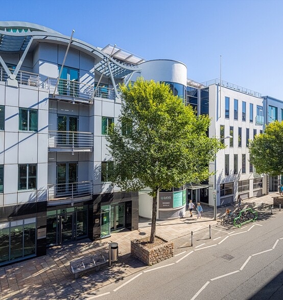 15-18 Esplanade, Jersey for lease - Primary Photo - Image 1 of 3