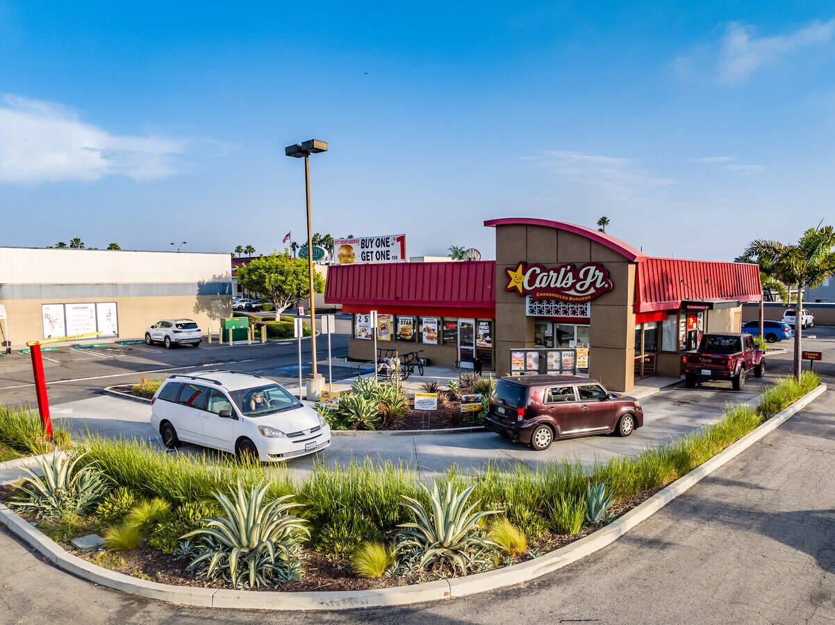 6882 Warner Ave, Huntington Beach, CA 92647