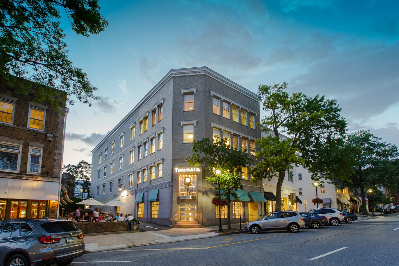 140 Greenwich Ave, Greenwich, CT 06830