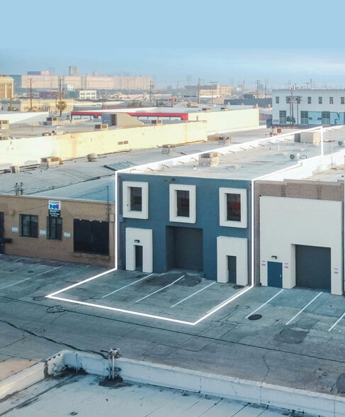 1908 E 7th Pl, Los Angeles, CA for sale - Primary Photo - Image 1 of 9