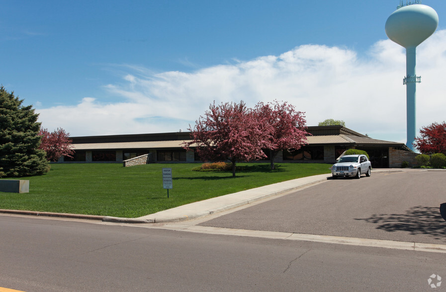 1201 Hanley Rd, Hudson, WI for sale - Building Photo - Image 1 of 1