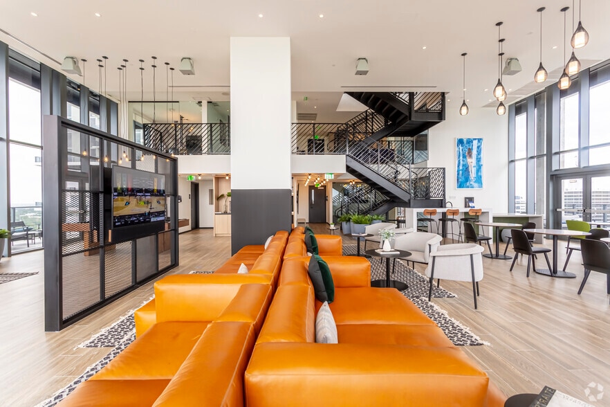 221 SW 1st Ave, Fort Lauderdale, FL for lease - Interior Photo - Image 3 of 10