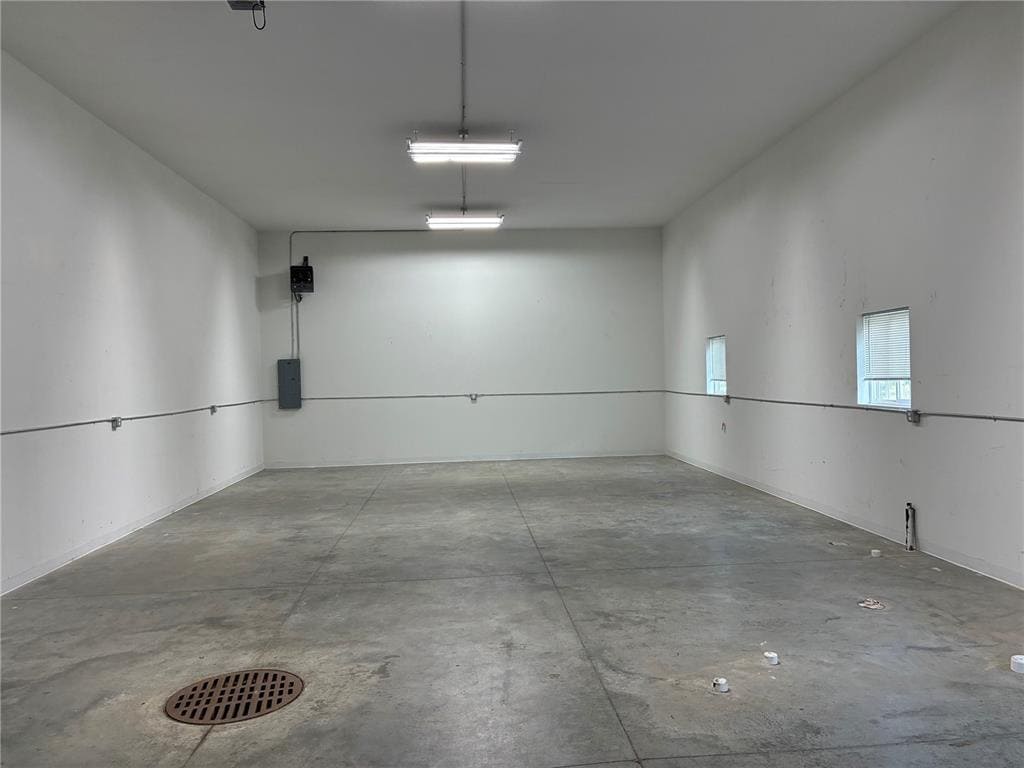 1154 Capital Dr SW, Cedar Rapids, IA 52404 - Unit B - - Interior Photo - Image 1 of 2