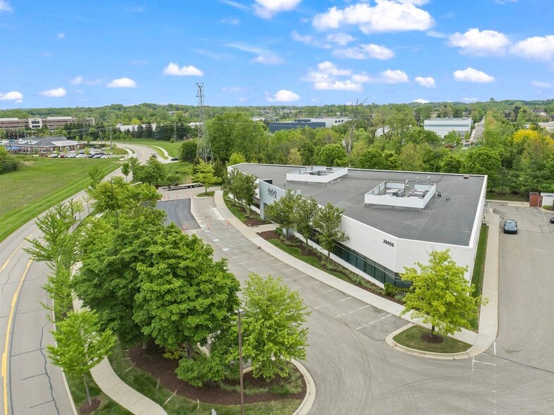 29050 Cabot Dr, Novi, MI for sale - Building Photo - Image 3 of 11