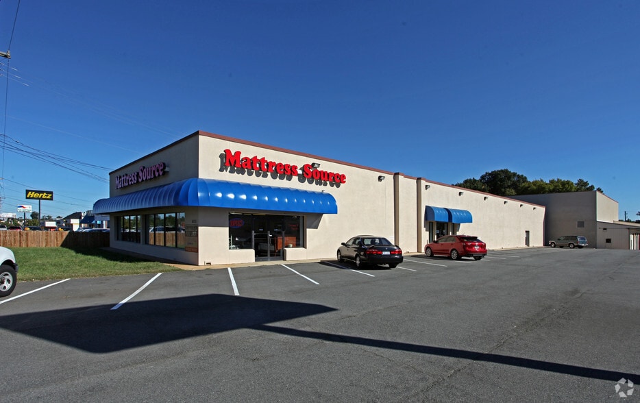 6153 E Independence Blvd, Charlotte, NC for sale - Primary Photo - Image 1 of 6