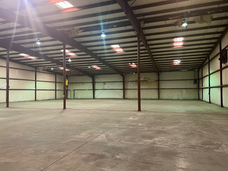 330 Berry Garden Rd, Kernersville, NC for lease - Building Photo - Image 3 of 8