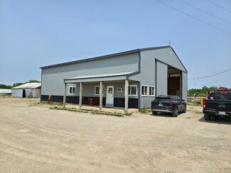 More details for 808 W Walnut St, Fairbury, IL - Industrial for Sale