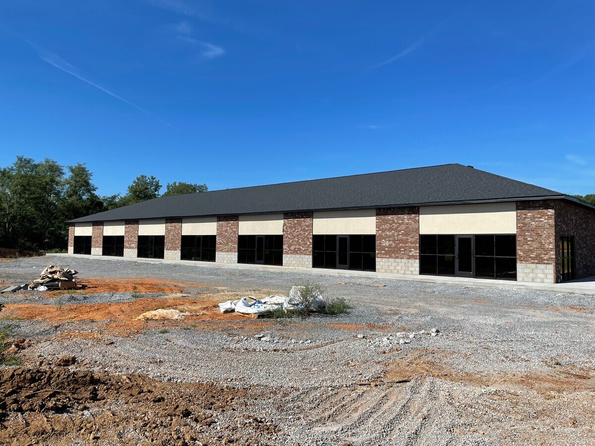 120 Merchants, Clarksville, TN 37040